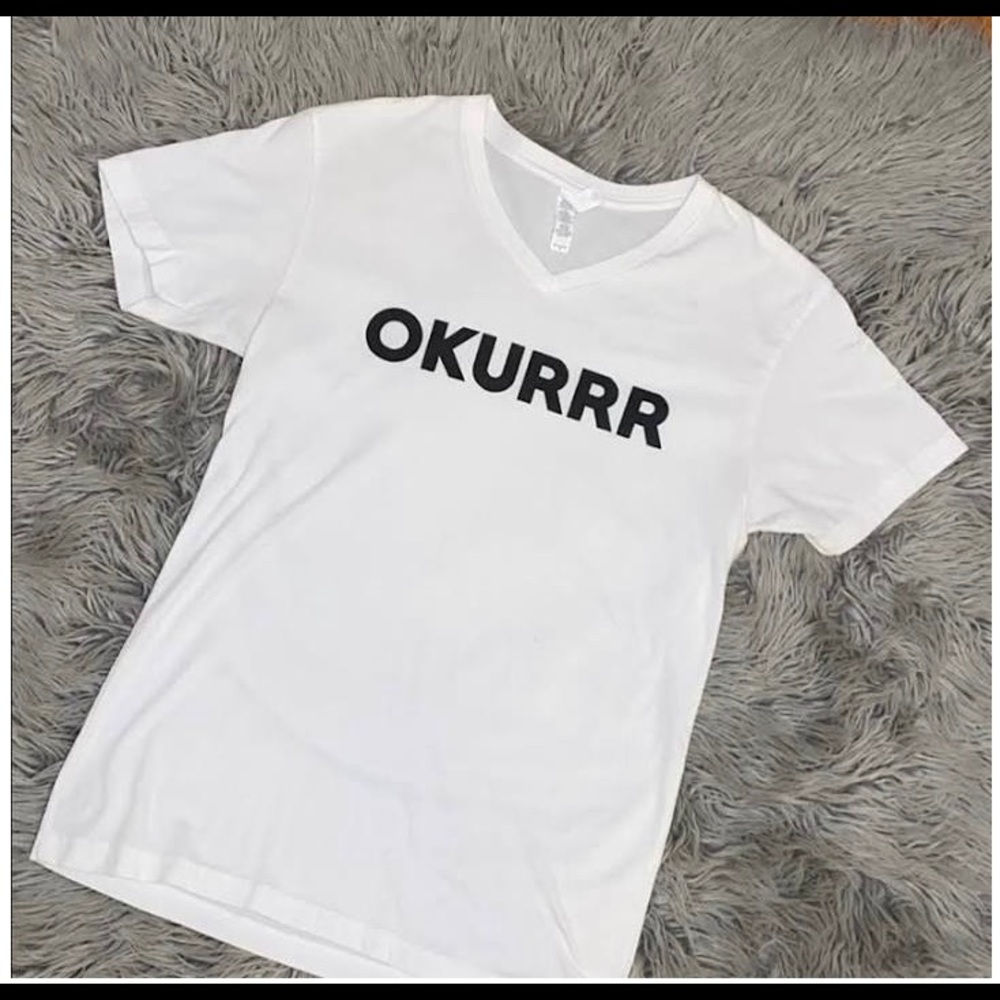 OKURRR V-Neck T-Shirt